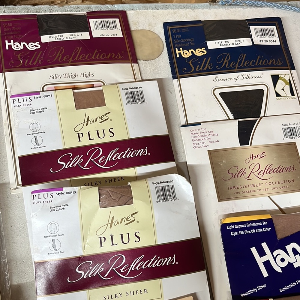 Lot of 23 Vintage Hanes Pantyhose mixed sizes - Picture 8 of 8